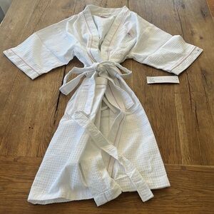 Vintage Moon Dance Robe Embroidered Floral Sz Medium NWT